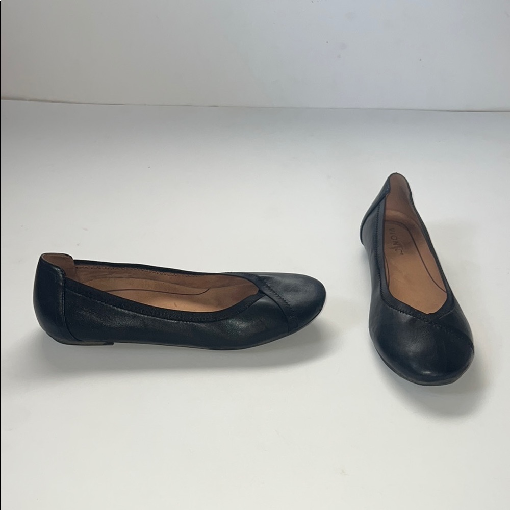 VIONIC Leather Women's Flats